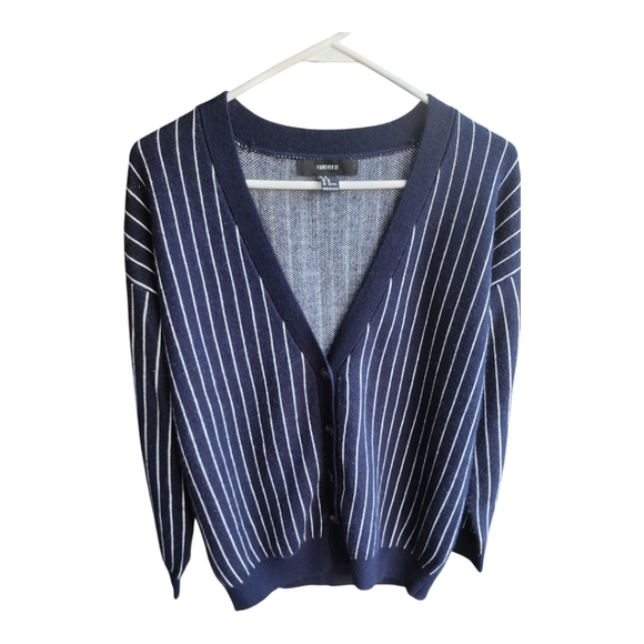 Forever 21 Navy & White Stripes Oversized Long Sleeve Buttondown Cardigan size M - Picture 1 of 5